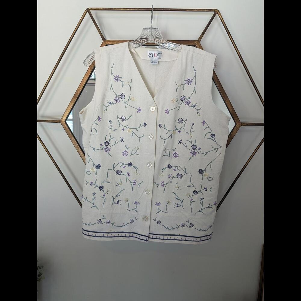 STUNT Vintage 100% Silk Floral embroidered Cream Vest, size L